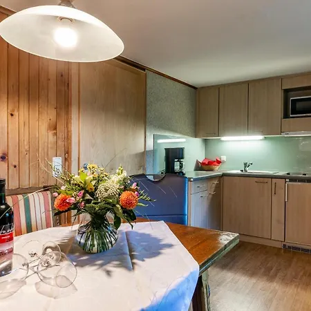 Vroni Hoecher Apartment