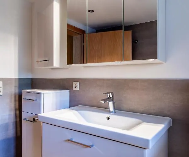 Vroni Hoecher Apartment